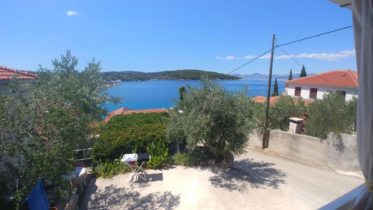 Apartments Marija Bajto Necujam Bagian luar foto
