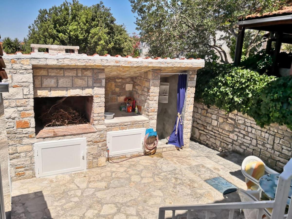 Apartments Marija Bajto Necujam Bagian luar foto