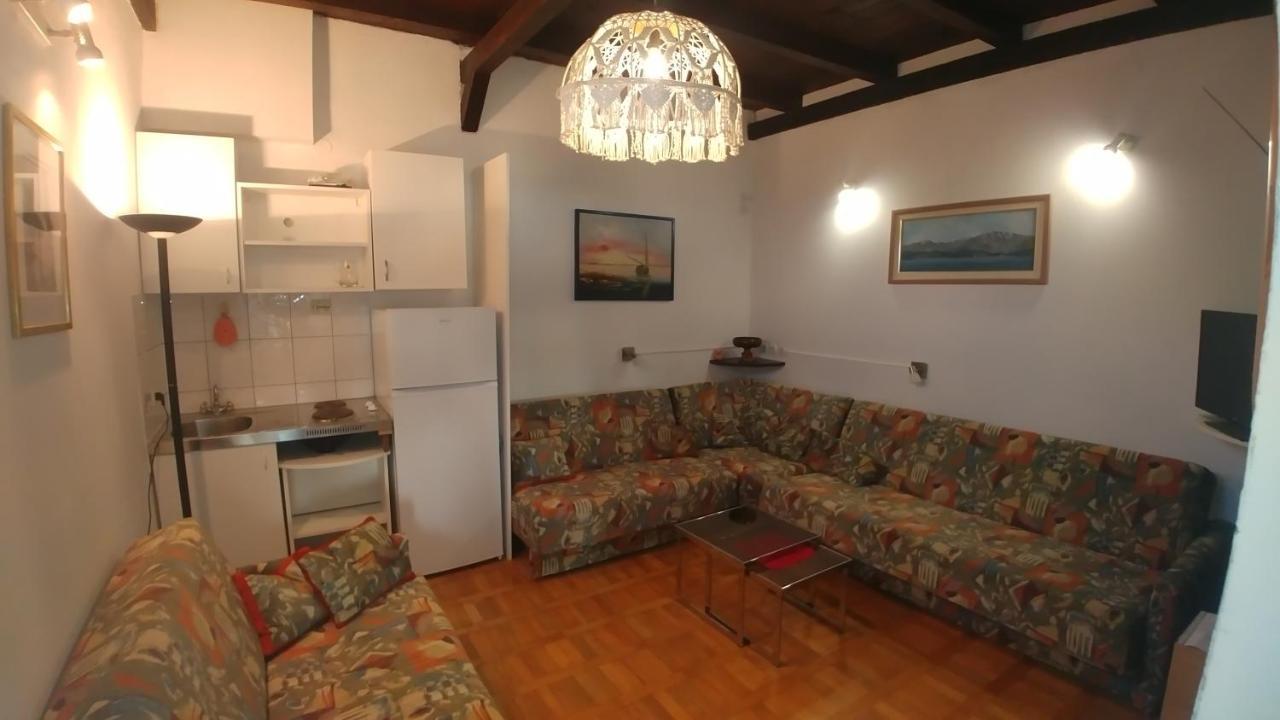 Apartments Marija Bajto Necujam Bagian luar foto