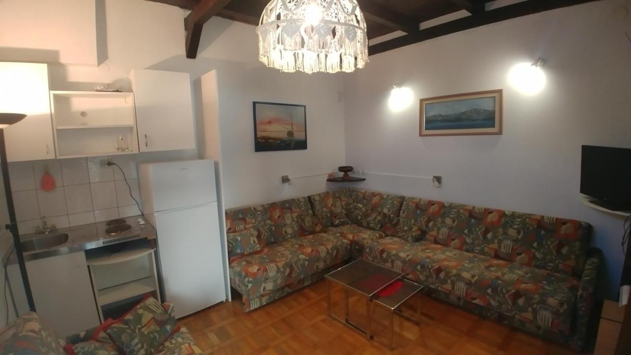 Apartments Marija Bajto Necujam Bagian luar foto