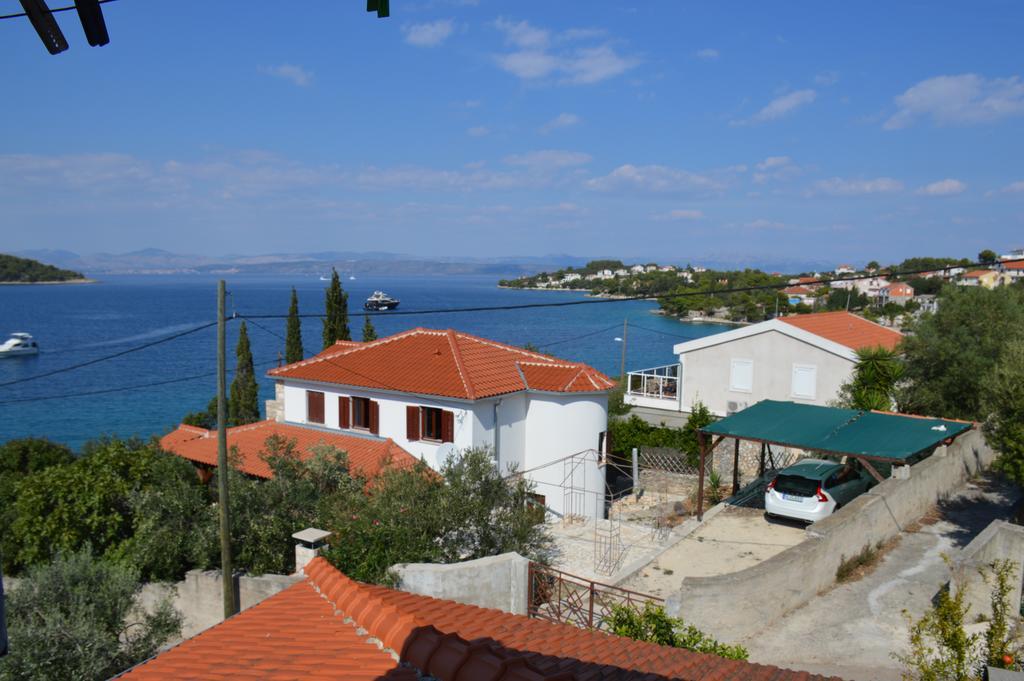 Apartments Marija Bajto Necujam Bagian luar foto