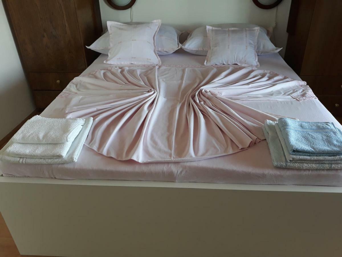 Apartments Marija Bajto Necujam Bagian luar foto